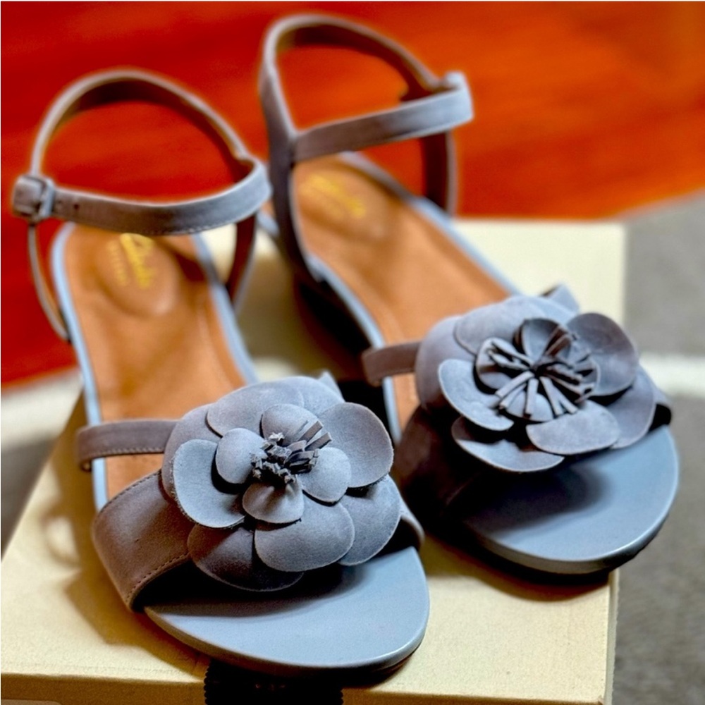 Clarks Artisan Parram Stella Blue Floral Sandals